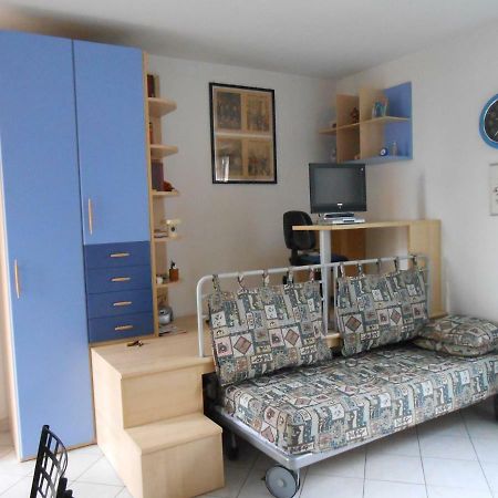 Monolocale A Peschiera Del Garda Vista Lago 아파트 외부 사진